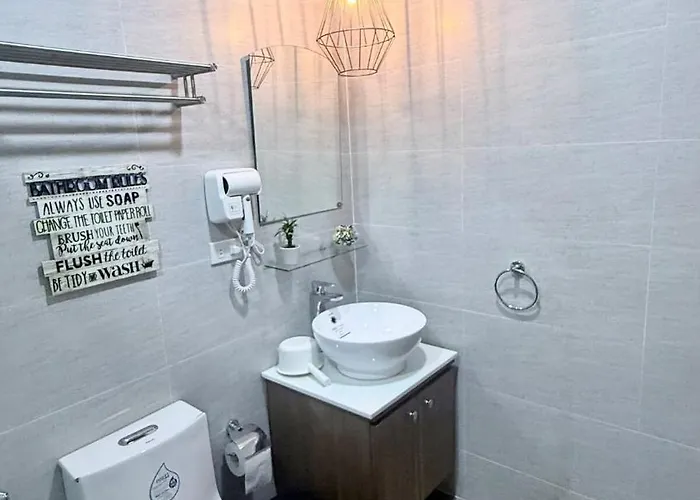 Apartment We Vibe, Alpha Grandview Near Bay