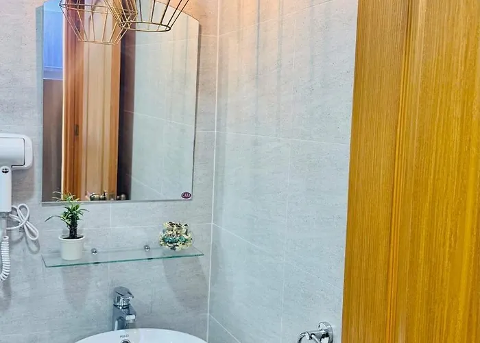 Apartment We Vibe, Alpha Grandview Near Bay